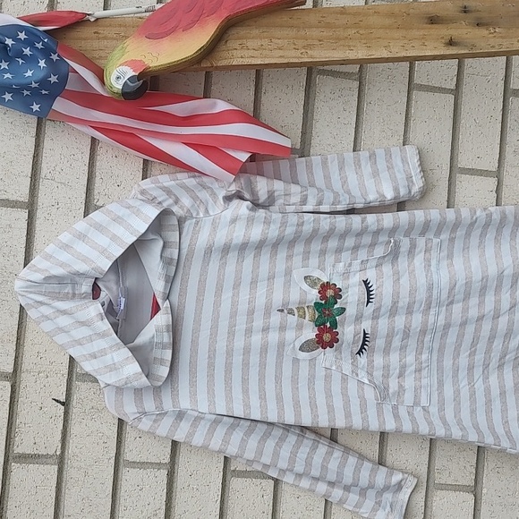 Tan/White Hoodie - Picture 6 of 9